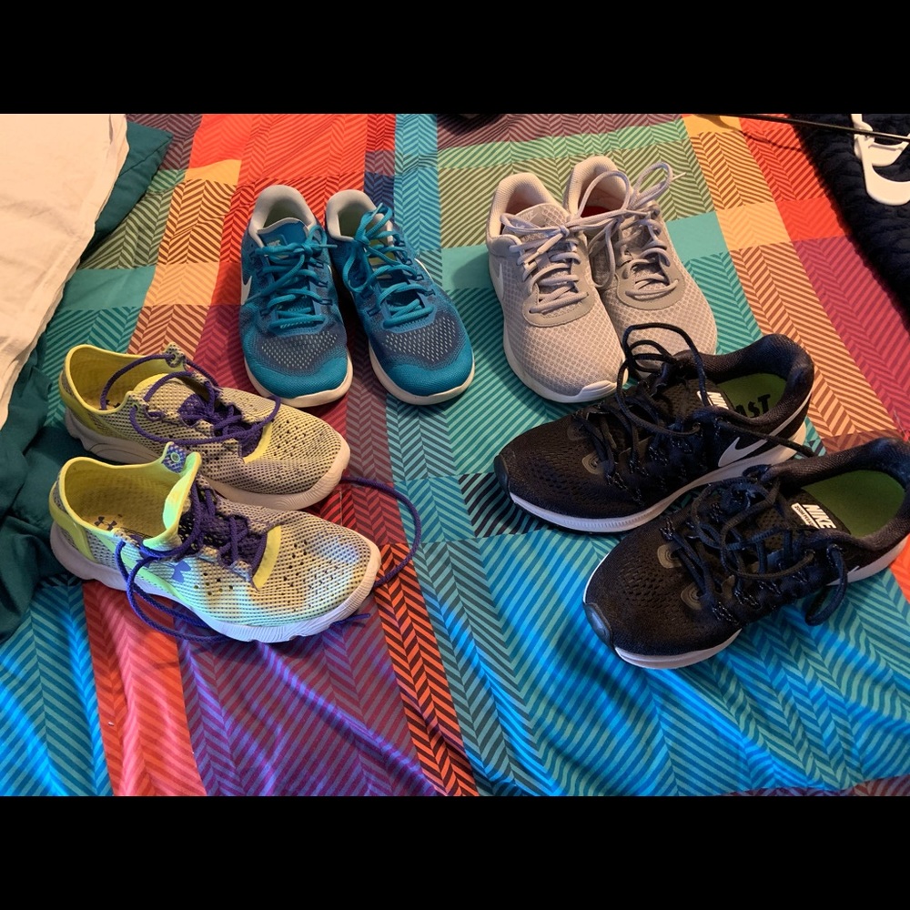 Lot of 4 pairs of shoes